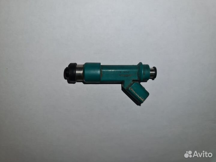 Форсунка инжекторная toyota