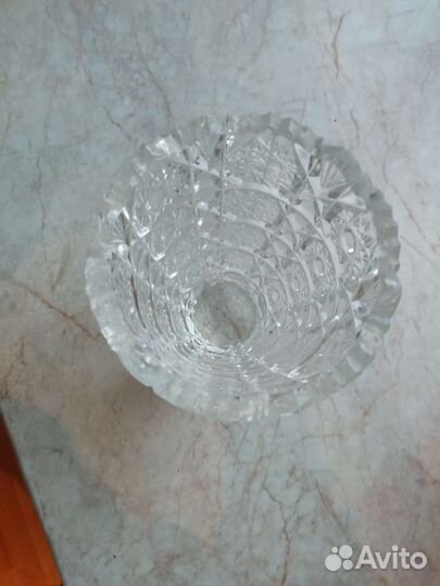 Хрустальная ваза