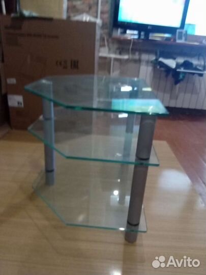 Стеклянная тумба под тв