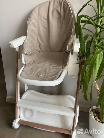 Стульчик для кормления happy baby berny v2