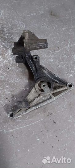 Кронштейн крепления генератора Cadillac SRX