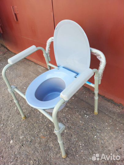 Санитарный стул туалет