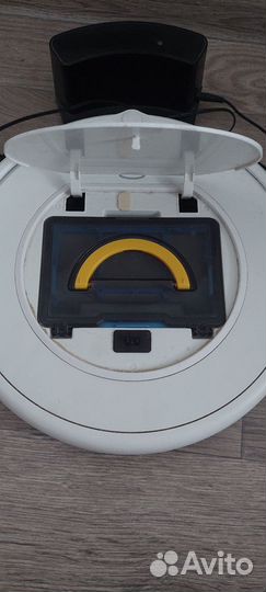 Робот пылесос