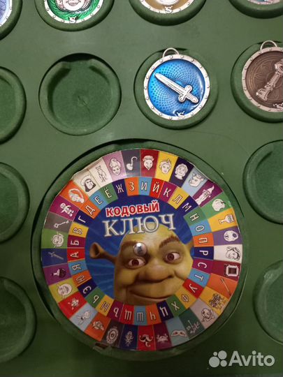 Фишки (кулоны) из шрека журнала