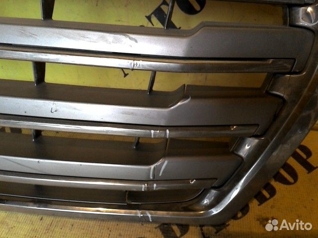 Решетка радиатора Toyota Land Cruiser 200