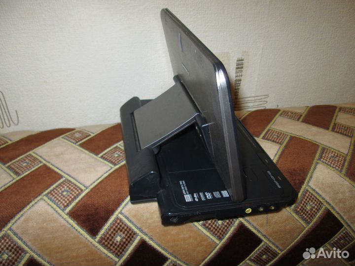 DVD-плеер Panasonic DVD-LS835