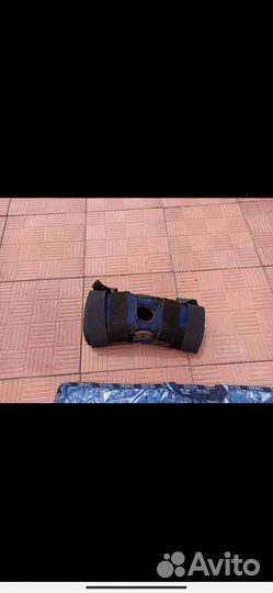 Тутор на коленный сустав