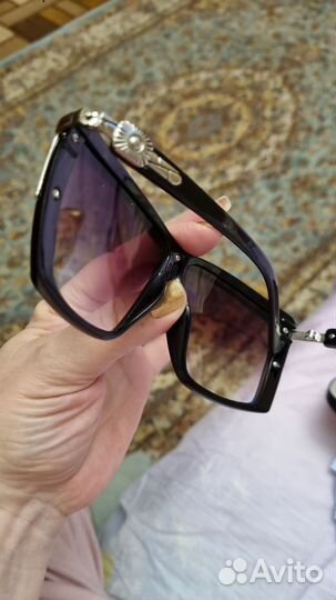Солнцезащитные очки женские брендовые