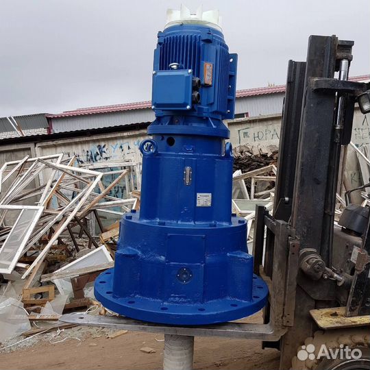 Мотор-Редукторы /Редуктора /Тельферы /лот oitig 61