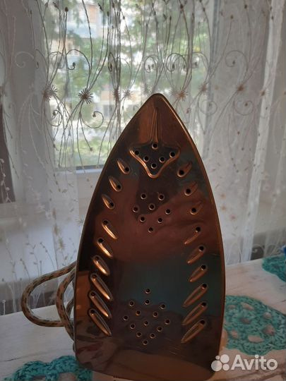 Утюг с парогенератором elenberg