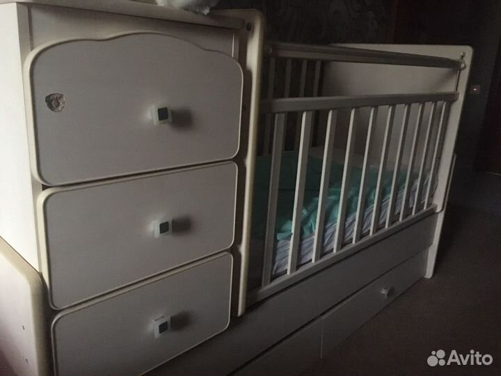 Детская кроватка