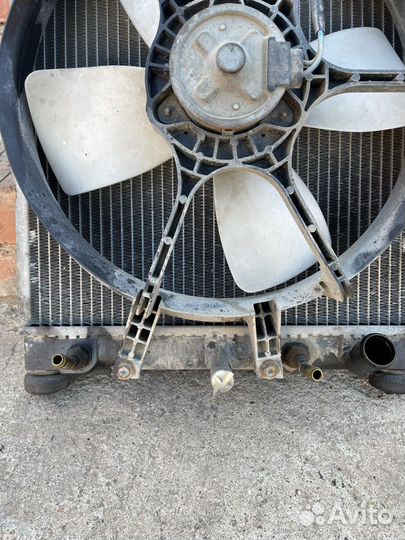 Радиатор диффузор кассета honda hr-v GH D16A cvt