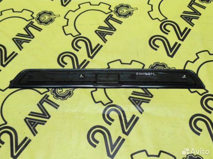 Накладка на порог внешняя передняя левая Bmw