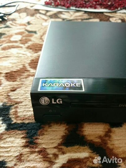Караоке DVD плеер LG DK765