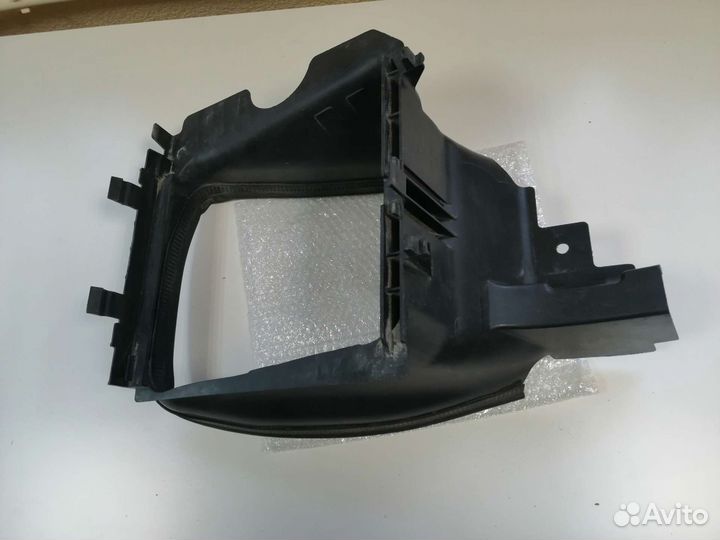 Воздуховод бампера правый Land Rover