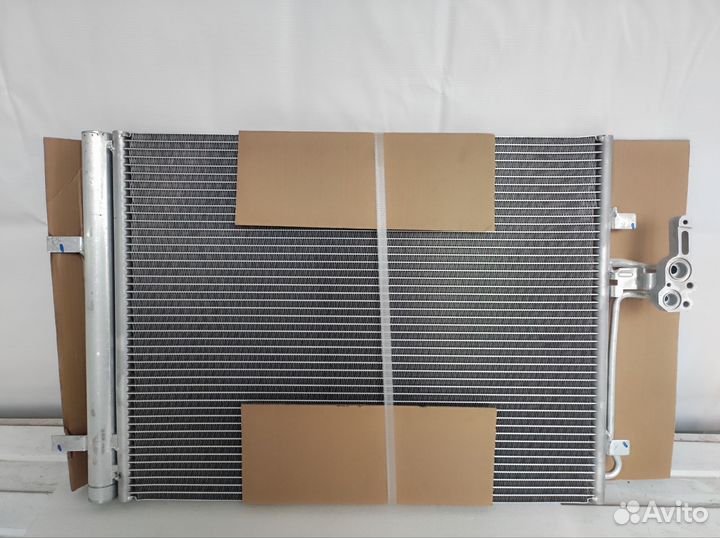 Радиатор кондиционера Ford Mondeo 07-15/Volvo V40