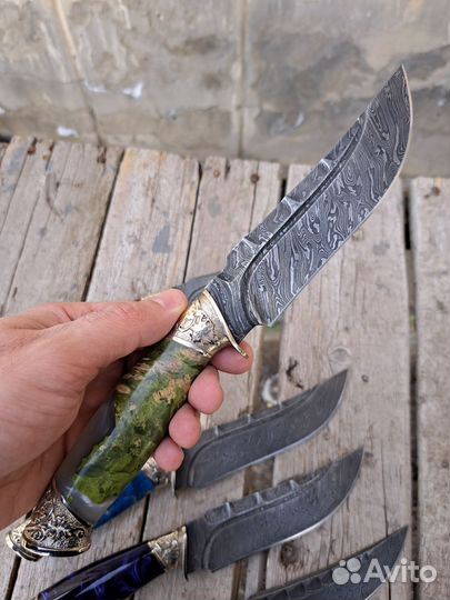 Нож из дамасской стали