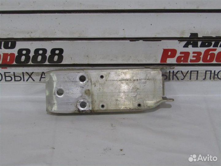 Кронштейн усилителя переднего бампера левый Bmw 3