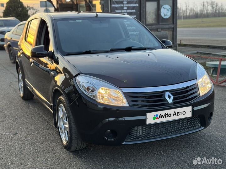 Renault Sandero 1.6 AT, 2010, 286 000 км