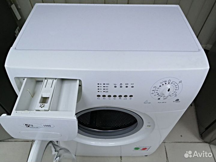 Стиральная машина (узкая - 40см) 5кг /пр-во Италия