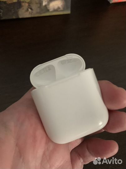 Кейс для наушников AirPods 2 оригинал