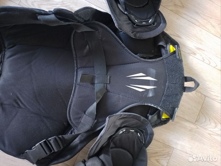 Вратарский нагрудник sr s