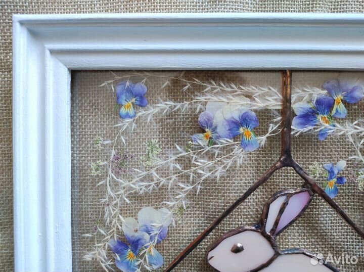 Картина кролик в рамке прованс. Витраж на стену