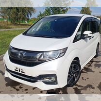 Honda Stepwgn 1.5 CVT, 2015, 159 000 км, с пробегом, цена 2 050 000 руб.