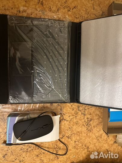 Чехол клавиатура для iPad