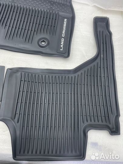 Коврики в салон Toyota Land Cruiser 300