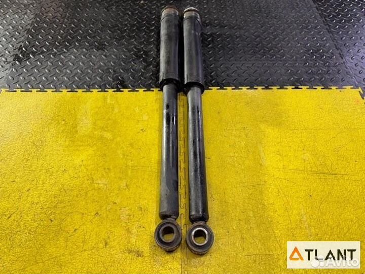 Амортизатор задний toyota isis