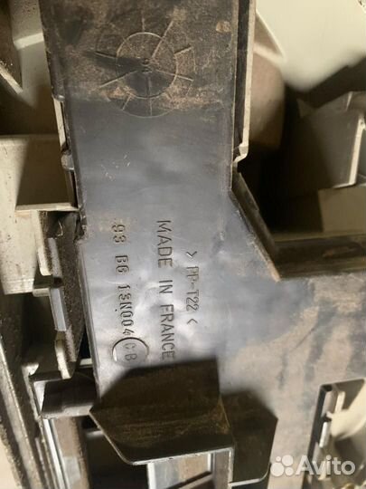 Фонарь задний правый Ford Mondeo FD 1993