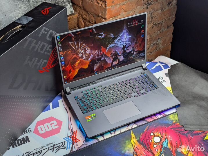 Asus Strix G17 R9 7845Hx/ RTX 4070/ 2k