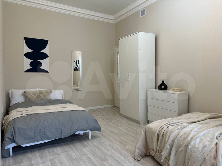 Комната 14 м² в 4-к., 4/8 эт.