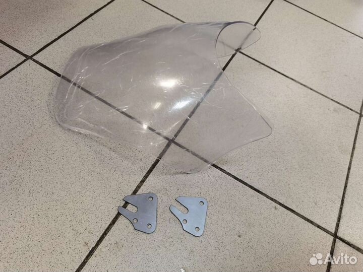 Универсальное стекло на мотоцикл