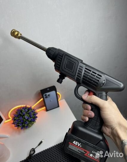 Аккумуляторная мойка высокого давления