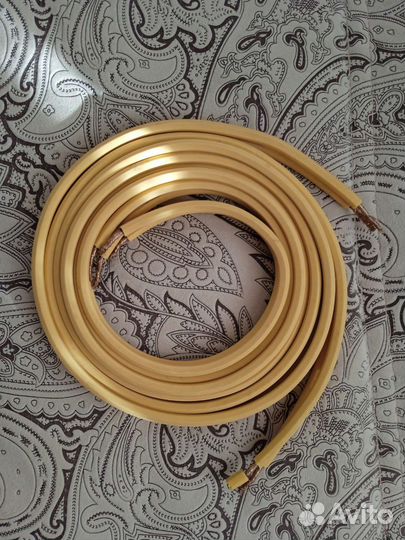 Акустический кабель Van den Hul CS-122. 2х149см