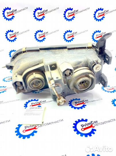 Фара правая Mitsubishi Delica PA3V