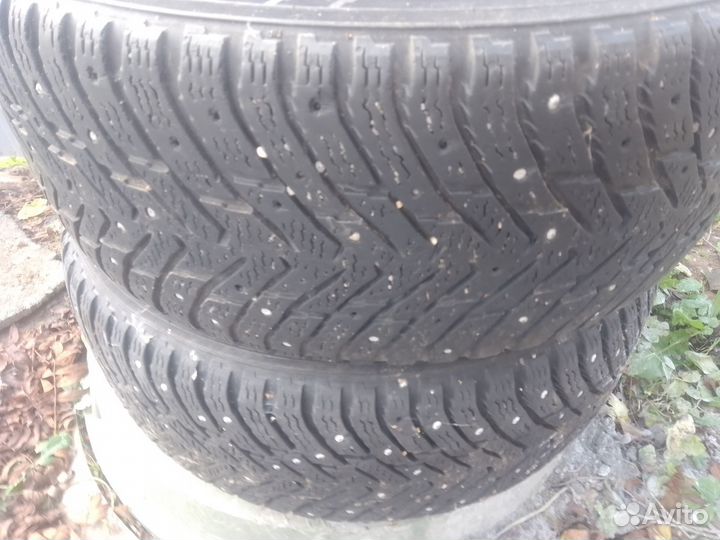 Nokian Tyres Hakkapeliitta 8 215/55 R16