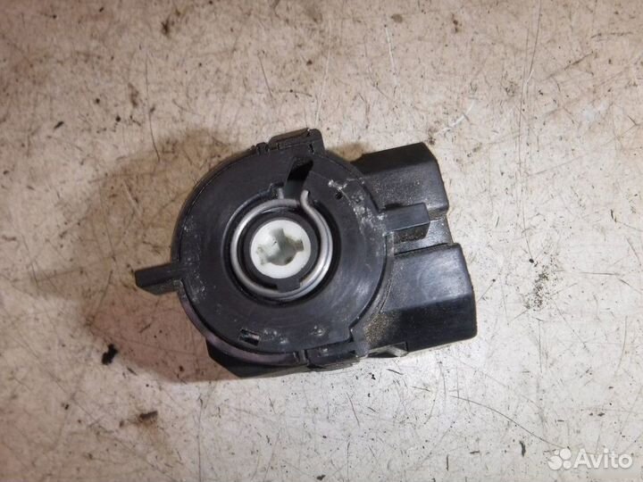 Группа контактная замка зажигания Volkswagen Passa