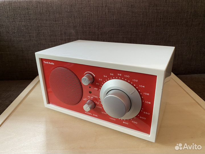 Радиоприемник Tivoli Model One