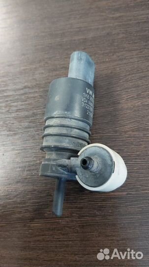 Насос омывателя Volkswagen Touareg 1 2.5D 2008