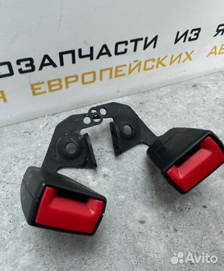 Замок ремня безопасности задний Mercedes-Benz