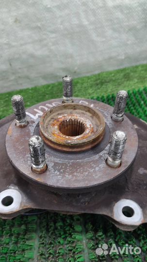 Кулак передний левый Citroen C-Crosser 2007