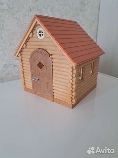 Домик игрушечный