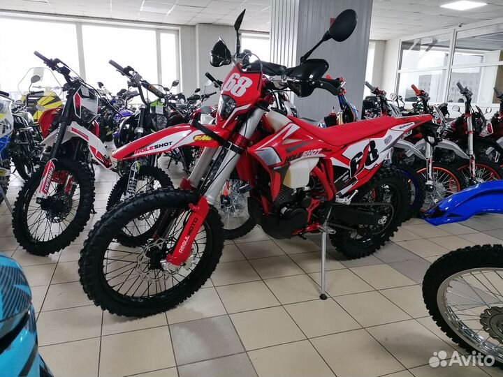 Мотоцикл Regulmoto Holeshot Red Edition (4 valves)