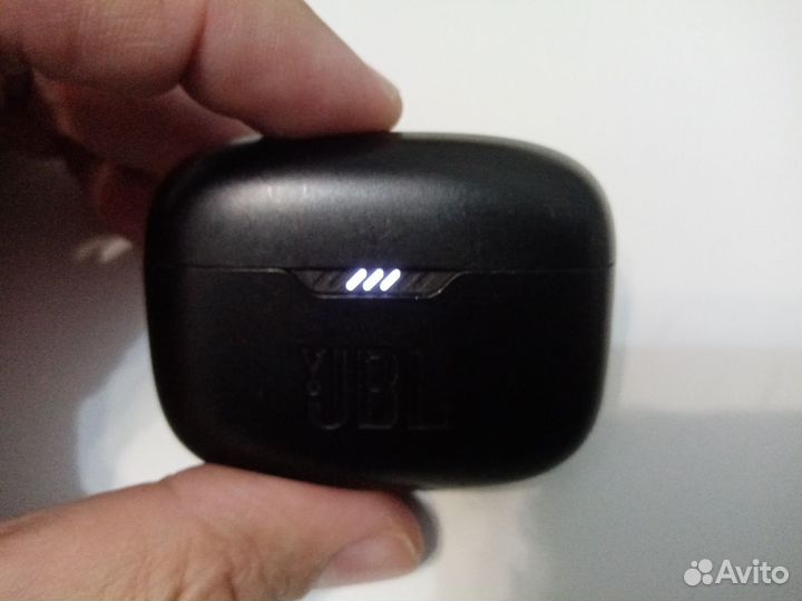Зарядка чёрный Бокс UBL для наушников фирменный