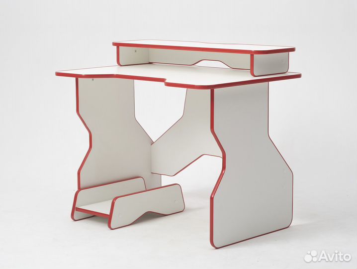 Белый компьютерный геймерский стол