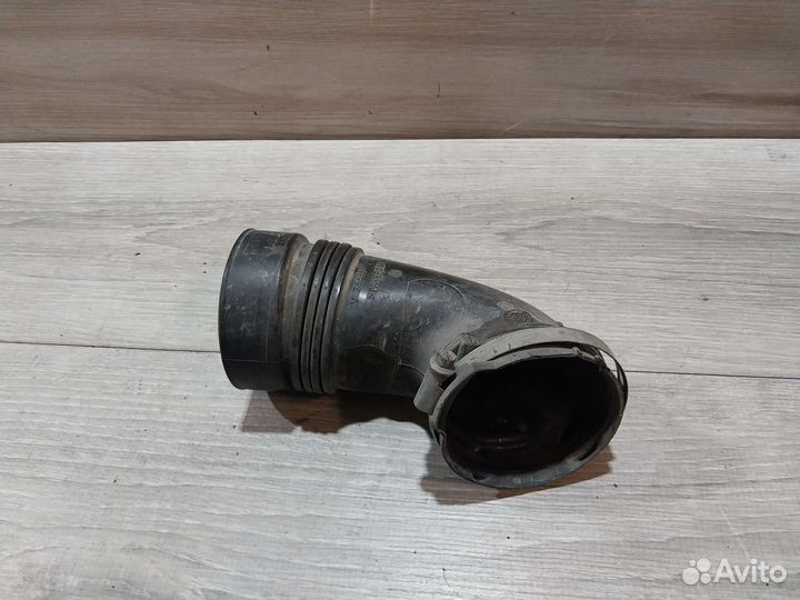 Патрубок воздушного фильтра Peugeot 308