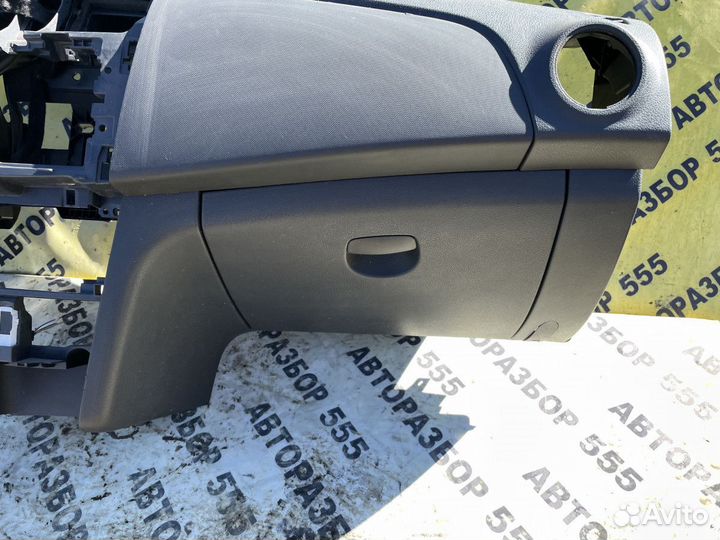 Торпедо Renault Logan 2